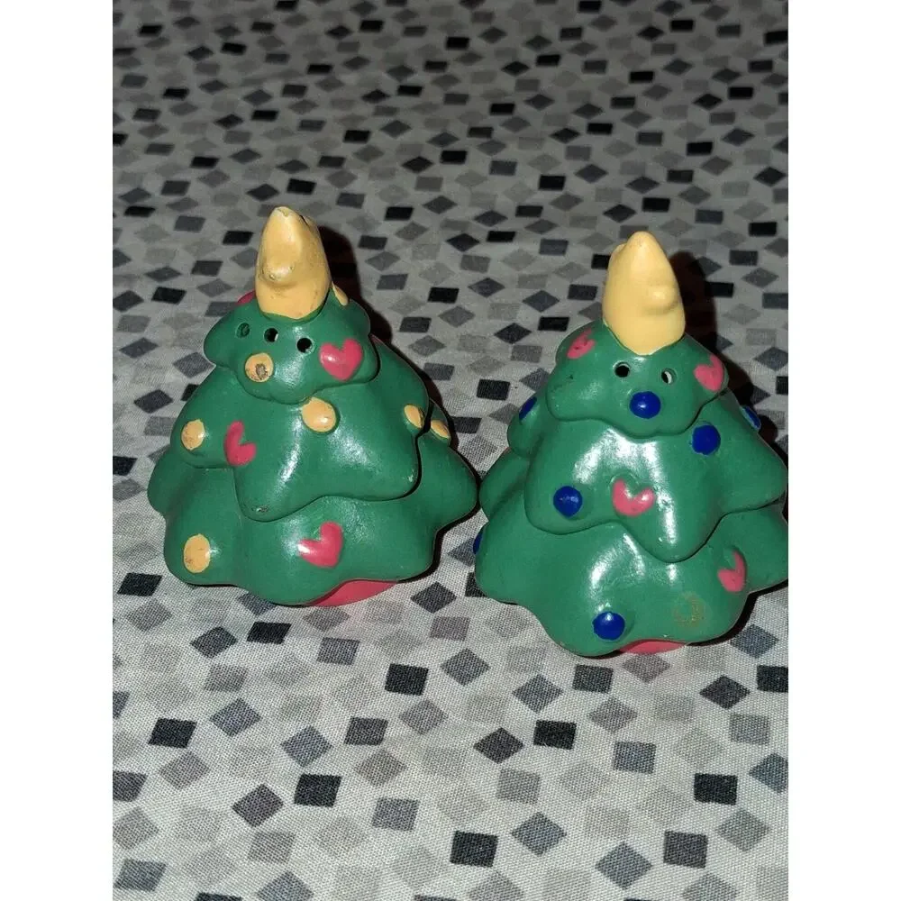 Vintage Ceramic Hand Painted Salt & Pepper Shaker Set Christmas Tree Shaped
